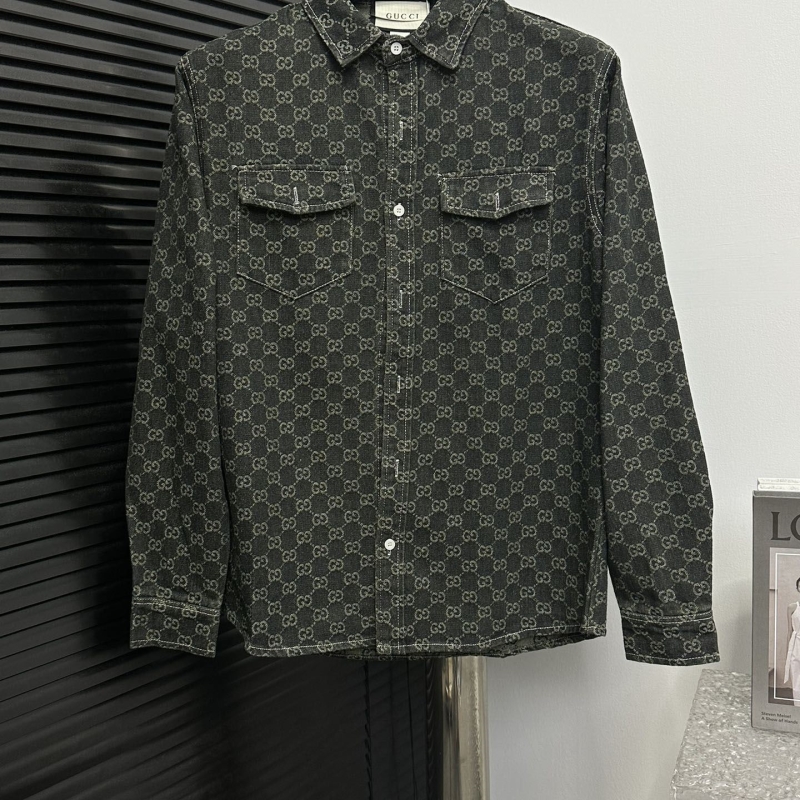 G*u*i coats